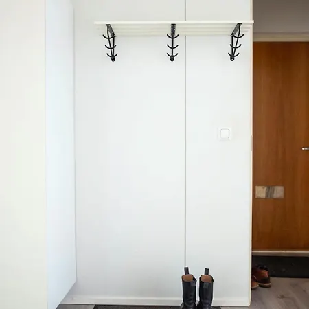 3 Bedroom With Free Parking, 6 Guests *