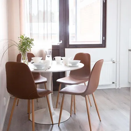 3 Bedroom With Free Parking, 6 Guests Kuopio