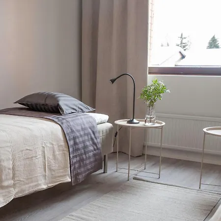 3 Bedroom With Free Parking, 6 Guests
